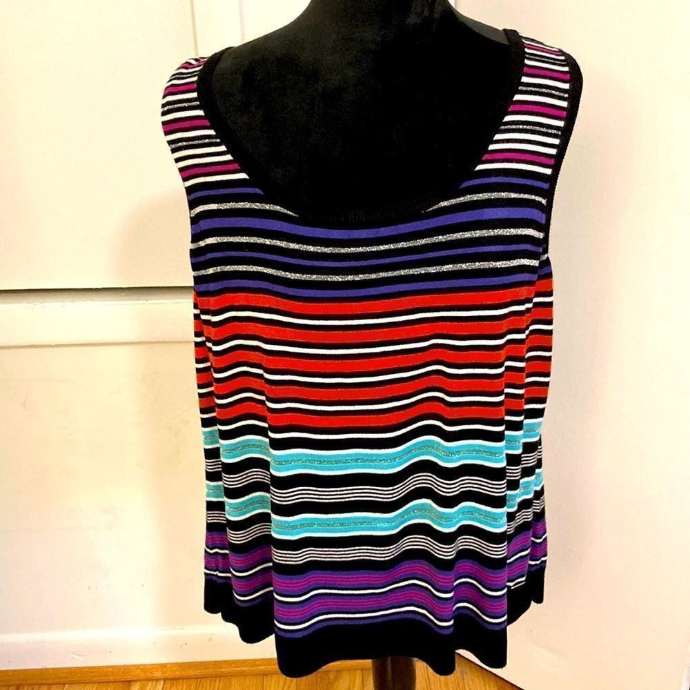 Calvin Klein sleeveless lightweight sweater top, size 2X.